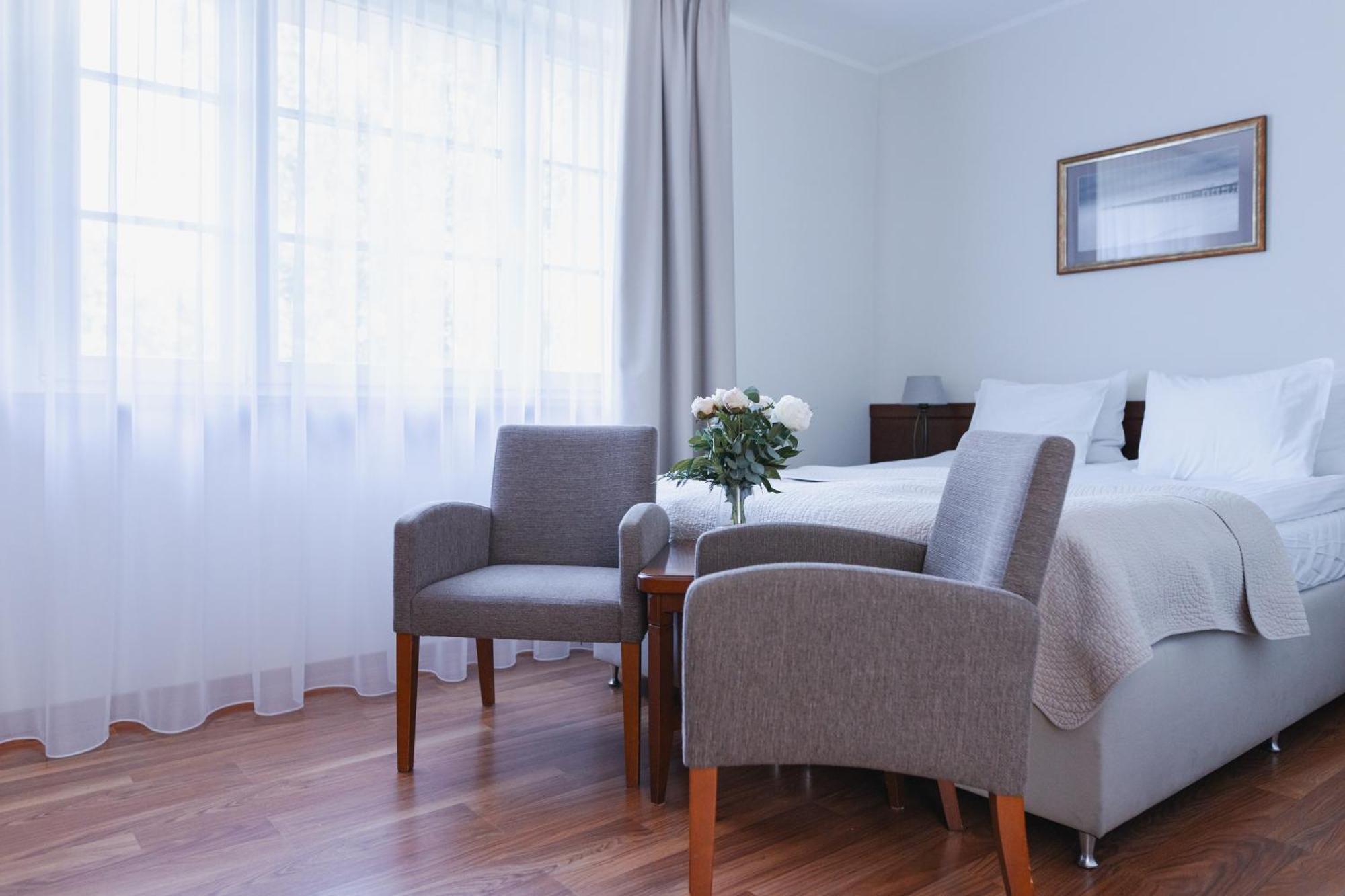 Double Room,1592055758:JPEG